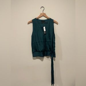 Green Sleeveless top with tie.